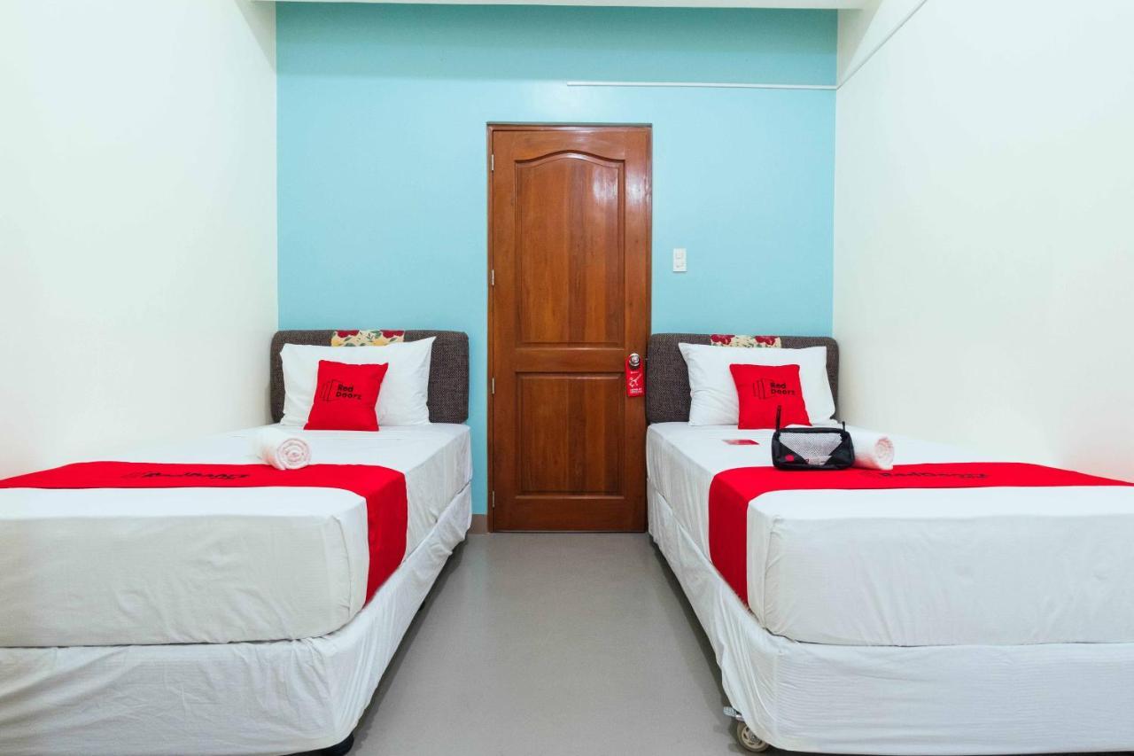 Reddoorz Plus @ It Park Cebu Exterior foto