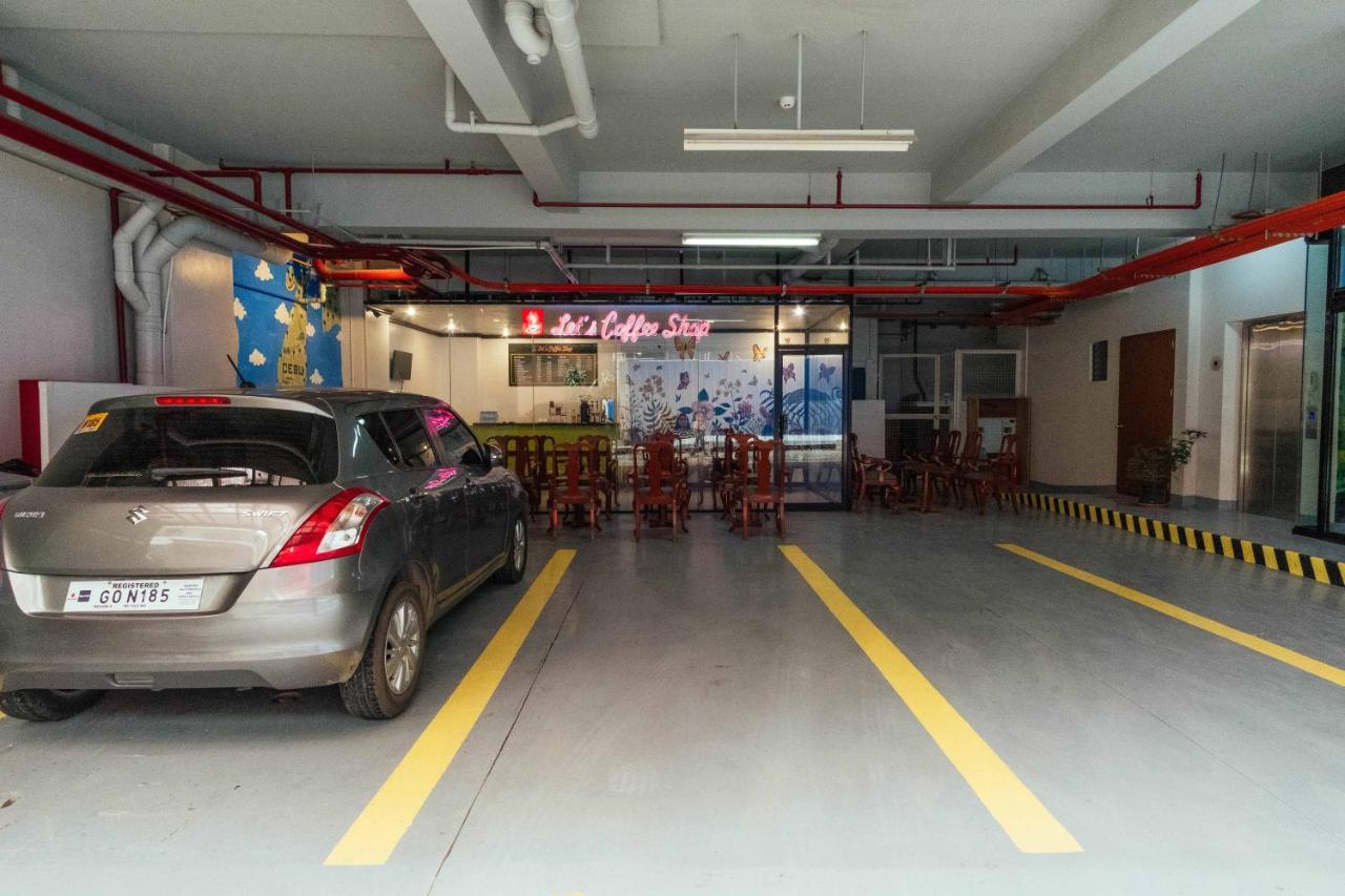 Reddoorz Plus @ It Park Cebu Exterior foto